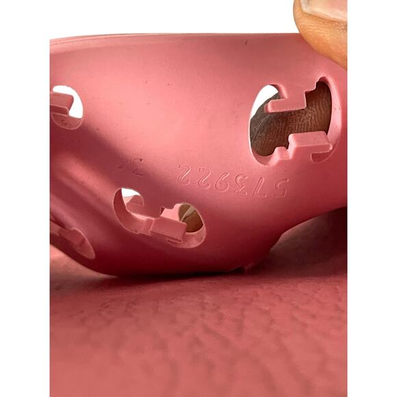 Gucci Pursuit GG Logo rubber pool slide sandals Sz:36 - Picture 5 of 7